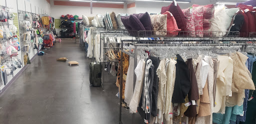 Thrift Store «Goodwill Retail Store & Donation Center», reviews and photos, 6161 W Bell Rd, Glendale, AZ 85306, USA