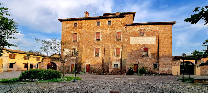 Castello di Alagna Piazza Castello, 27020 Alagna PV, Italia