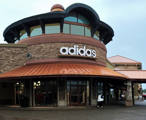 Sporting Goods Store «adidas Outlet Store Woodburn», reviews and photos, 1001 N Arney Rd Ste 400, Woodburn, OR 97071, USA
