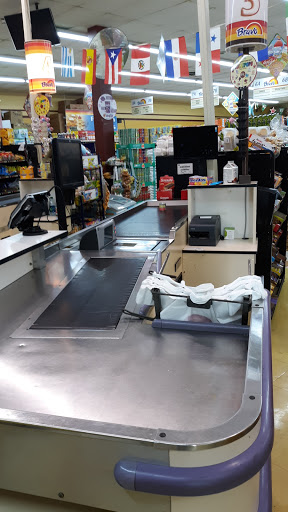 Grocery Store «Bravo Supermarkets», reviews and photos, 2435 US Hwy 98 N, Lakeland, FL 33805, USA