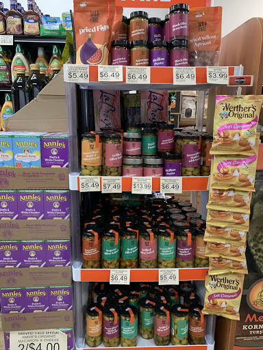 Grocery Store «Harvest Field Market», reviews and photos, 350 S Broadway, Tarrytown, NY 10591, USA