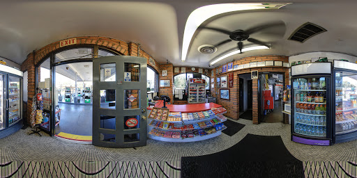 Auto Repair Shop «Bridwell Automotive Center», reviews and photos, 7171 E Lincoln Dr, Scottsdale, AZ 85253, USA