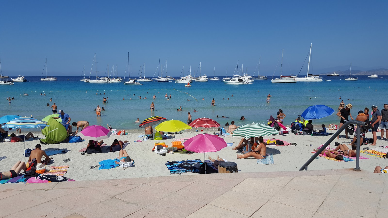 Photo of Ile Rousse beach and the settlement