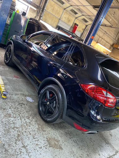 Auto Repair Shop «Arlington Auto Care», reviews and photos, 3298 Wilson Blvd, Arlington, VA 22201, USA