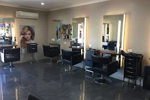 La Mode Hair and Beauty Clinic image