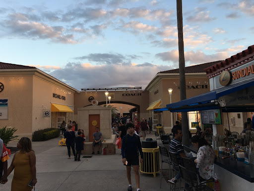 Sportswear Store «lululemon», reviews and photos, 8200 Vineland Ave #1035, Orlando, FL 32821, USA