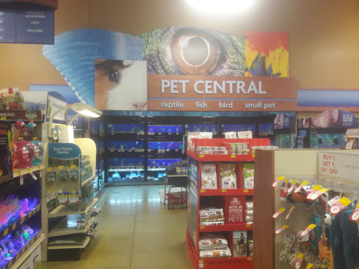 Pet Supply Store «PetSmart», reviews and photos, 700 Lafayette Rd #211, Seabrook, NH 03874, USA