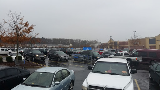 Department Store «Walmart Supercenter», reviews and photos, 632 Grassfield Pkwy, Chesapeake, VA 23322, USA