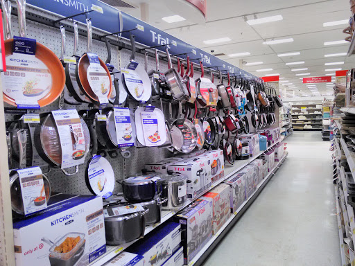 Department Store «Target», reviews and photos, 13301 Gateway Center Dr, Gainesville, VA 20155, USA