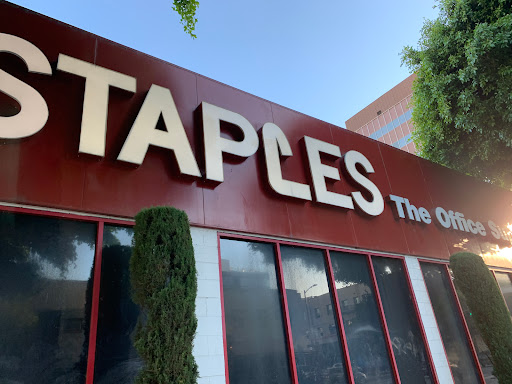 Office Supply Store «Staples», reviews and photos, 6450 Sunset Blvd, Hollywood, CA 90028, USA