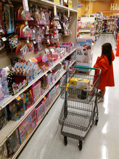 Grocery Store «Fred Meyer», reviews and photos, 2855 Broadway St NE, Salem, OR 97303, USA