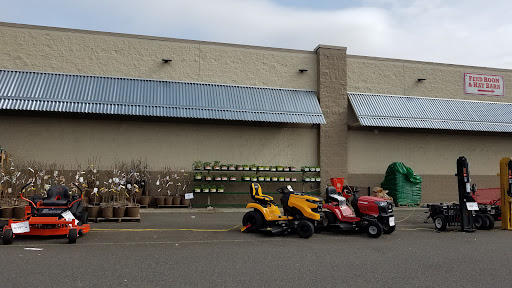 Home Improvement Store «Tractor Supply Co.», reviews and photos, 911 Griffin Ave, Enumclaw, WA 98022, USA