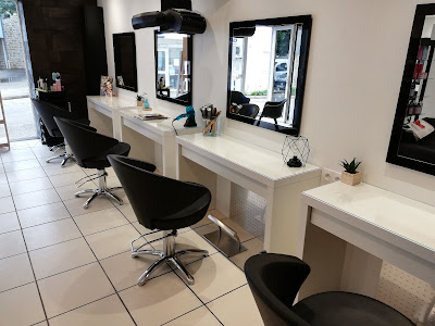 Coiffeur A à Z à Séné