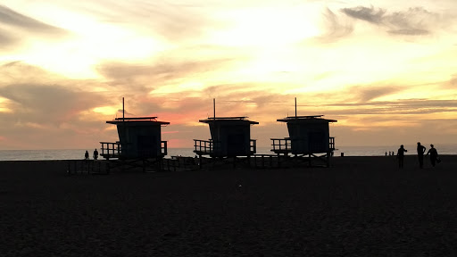 Book Store «Small World Books», reviews and photos, 1407 Ocean Front Walk, Venice, CA 90291, USA