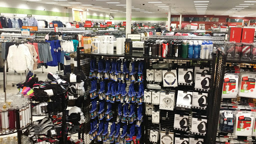 Clothing Store «K&G Fashion Superstore», reviews and photos, 7786 Riverdale Rd, New Carrollton, MD 20784, USA