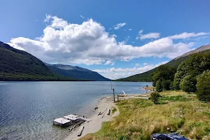 Lago Escondido image