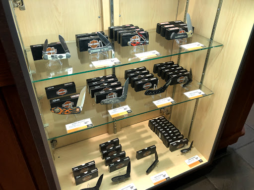 Harley-Davidson Dealer «LaCrosse Area Harley-Davidson», reviews and photos, 1116 Oak Forest Dr, Onalaska, WI 54650, USA