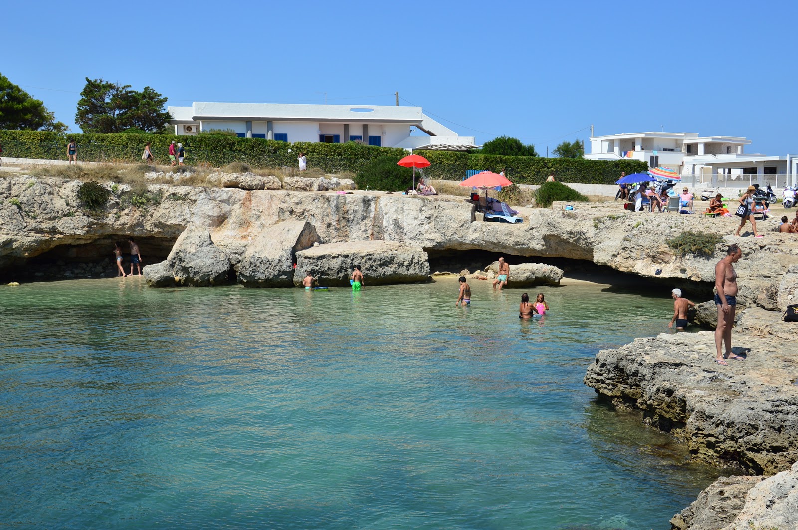 Porto Marzano Beach'in fotoğrafı dağlarla çevrili