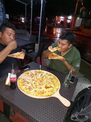 Mia Bambina Pizzeria - photo 1