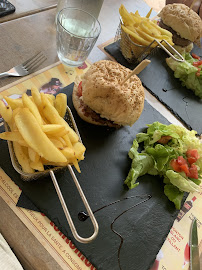 Hamburger du Restaurant français Les Pierres Rouges à Collonges-la-Rouge - n°9