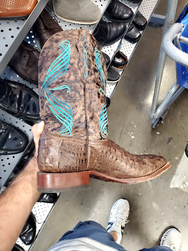 Clothing Store «Goodwill Store and Donation Station», reviews and photos