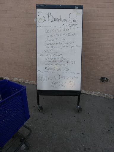 Thrift Store «Goodwill Englewood», reviews and photos, 4160 S Broadway, Englewood, CO 80113, USA