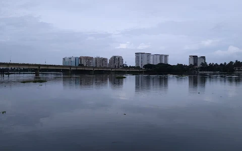 Konthuruthy River View Park image