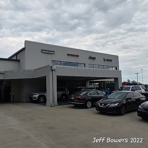 Car Dealer «Jeff Wyler Chrysler Jeep Dodge Ft Thomas», reviews and photos, 100 Alexandria Pike, Fort Thomas, KY 41075, USA