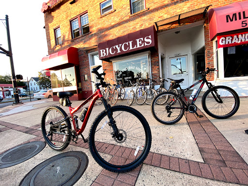 Used Bicycle Shop «Old Bike Shop», reviews and photos, 2647 N Pershing Dr, Arlington, VA 22201, USA