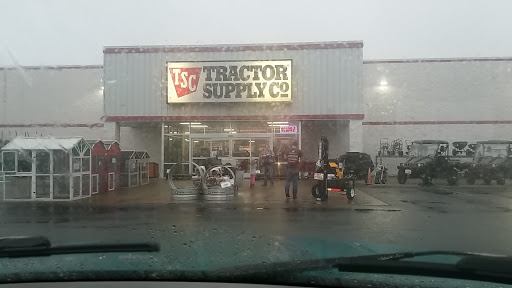 Home Improvement Store «Tractor Supply Co.», reviews and photos, 1266 US-641, Paris, TN 38242, USA