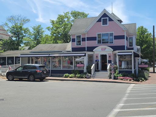 Clothing Store «Vineyard Vines», reviews and photos, 56 Narragansett Ave, Oak Bluffs, MA 02557, USA