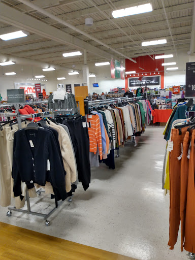 Department Store «T.J. Maxx», reviews and photos, 14 Candlewood Lake Rd, Brookfield, CT 06804, USA