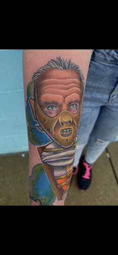 Tattoo Shop «Knuckle Up Tattoo Co.», reviews and photos, 2083 Irvin Cobb Dr, Paducah, KY 42003, USA