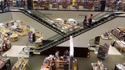 Book Store «Barnes & Noble», reviews and photos, 600 Burr Ln, Lake Grove, NY 11755, USA