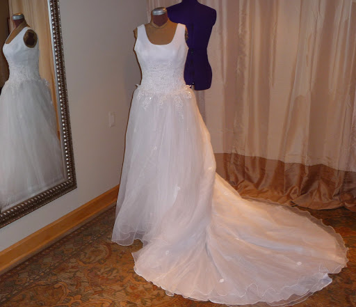 Eva's Alterations & Sewing - Womens's Bridal and Wedding Dress Tailoring