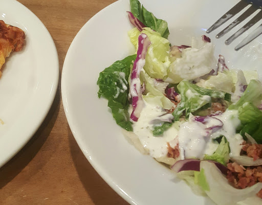 Pizza Restaurant «Round Table Pizza», reviews and photos, 1359 Washington Ave, San Leandro, CA 94577, USA