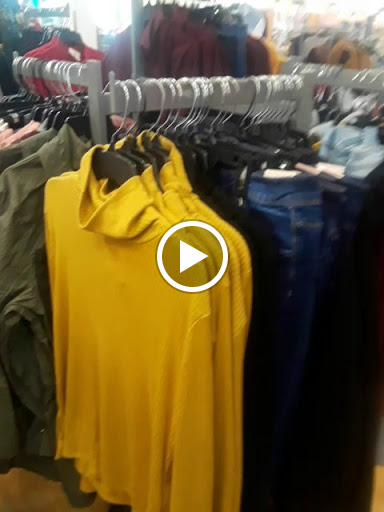 Shopping Mall «Palmer Park Mall», reviews and photos, 123 Palmer Park Mall, Easton, PA 18045, USA