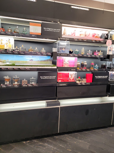 Cosmetics Store «SEPHORA», reviews and photos, 550 S Rosemary Ave, West Palm Beach, FL 33401, USA