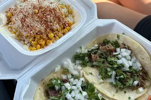 Medina's Tacos image