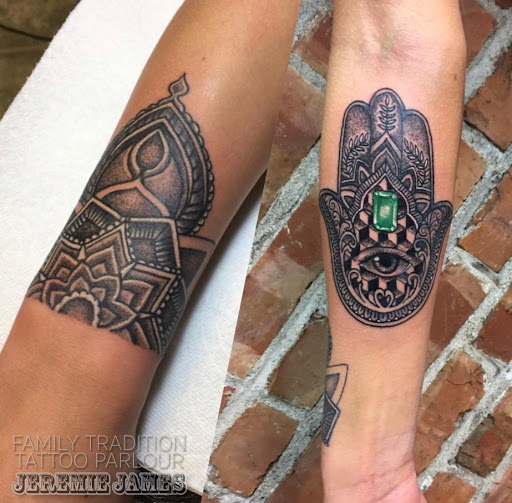 Tattoo Shop «Family Tradition Tattoo Parlour», reviews and photos, 118 S Meridian, Puyallup, WA 98371, USA
