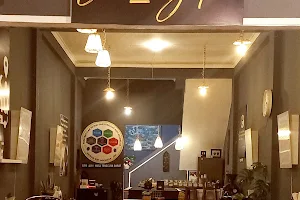 Titik Temu Cafe Mataram (Radius Nol Kilometer Mataram) image