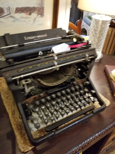 Antique Store «A Corner Cottage», reviews and photos, 895 Conner St, Noblesville, IN 46060, USA