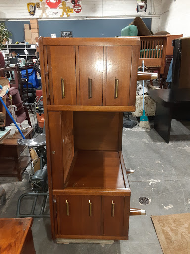 Auction House «RPN Sales & Auction House», reviews and photos, 4451 N Milwaukee Ave, Chicago, IL 60630, USA