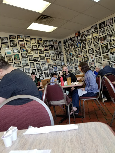 Donut Shop «HoneyDip Donuts», reviews and photos, 4480 Kenny Rd, Columbus, OH 43220, USA