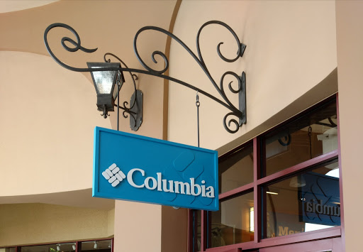 Sportswear Store «Columbia Sportswear Outlet Store at Cabazon Outlets», reviews and photos, 48750 Seminole Dr, Cabazon, CA 92230, USA