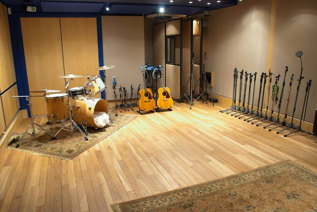 Reviews of Snap Recording Studios in London - Music store