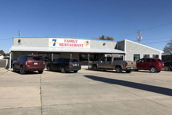 7 Stars Family Restaurant - Clear Lake 50428