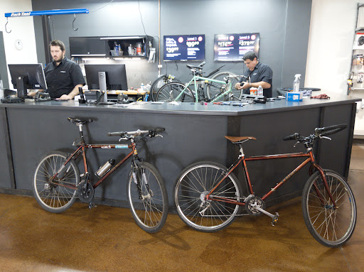 Bicycle Store «Trek Bicycle Store», reviews and photos, 1800 E Fort Lowell Rd #100, Tucson, AZ 85719, USA