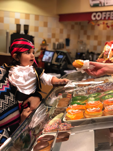 Bakery «Krispy Kreme Doughnuts», reviews and photos, 7428 Denton Hwy, Watauga, TX 76148, USA