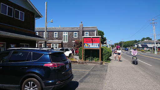 Grocery Store «Theresa Family Market», reviews and photos, 1170 S Hemlock St, Cannon Beach, OR 97110, USA